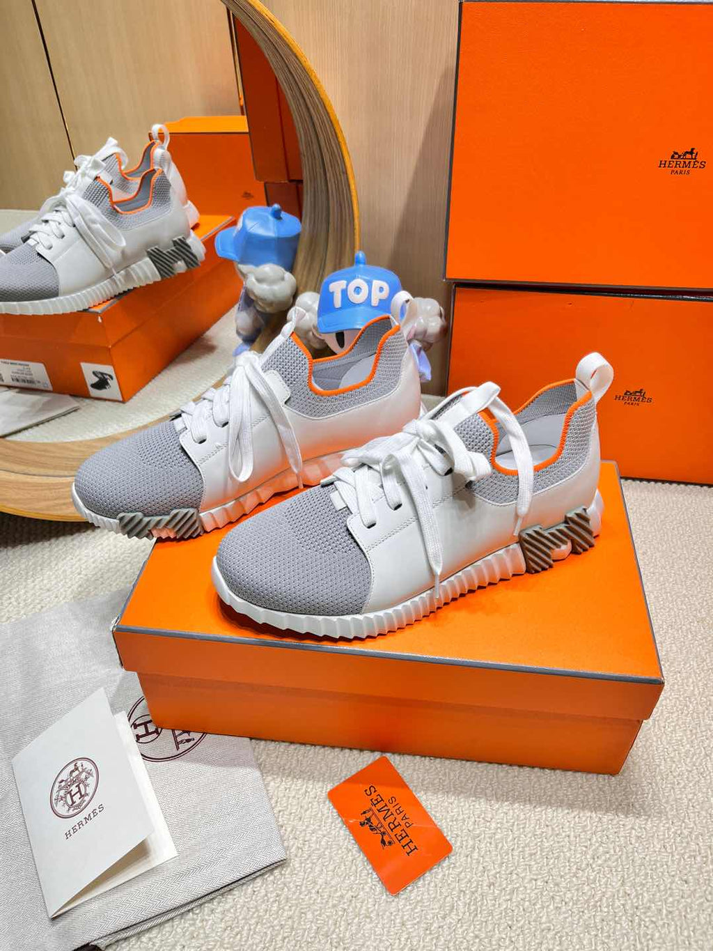 HERMES DEPART SLIP-ON SNEAKER IN WHITE MIX SHARK GRAY KNIT AND CALFSKIN