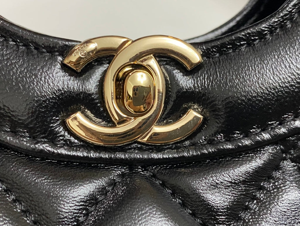 CHANEL MINI 23 SHOPPING BAG IN BLACK CALFSKIN