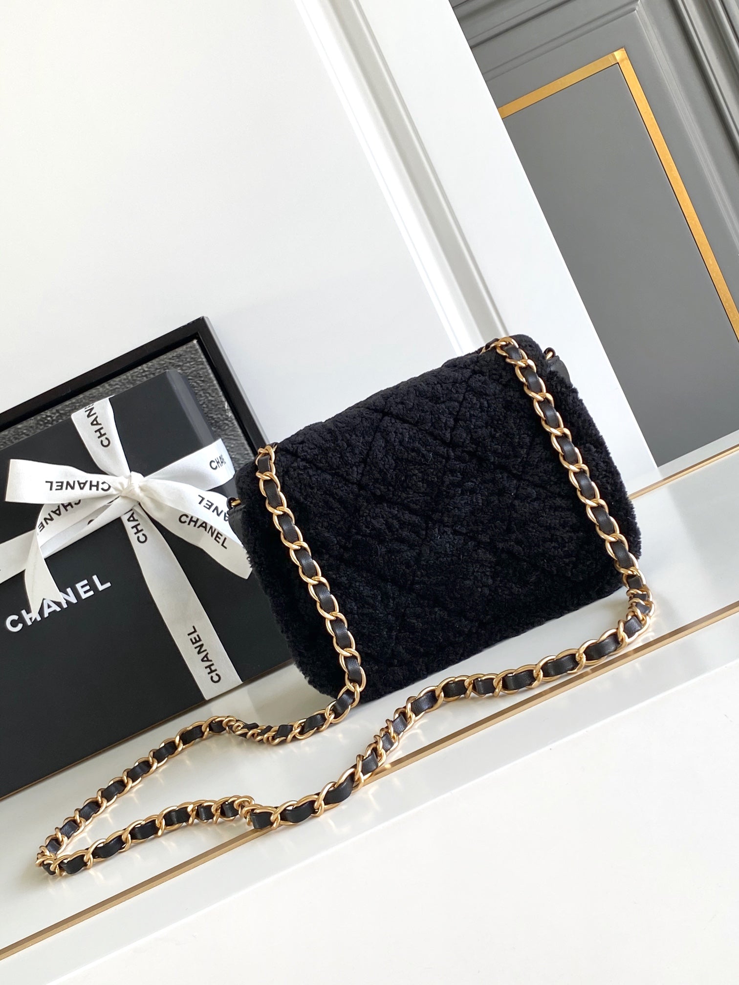 CHANEL 25S FLAP BAG 18 CM IN BLACK WOOL AND LAMBSKIN