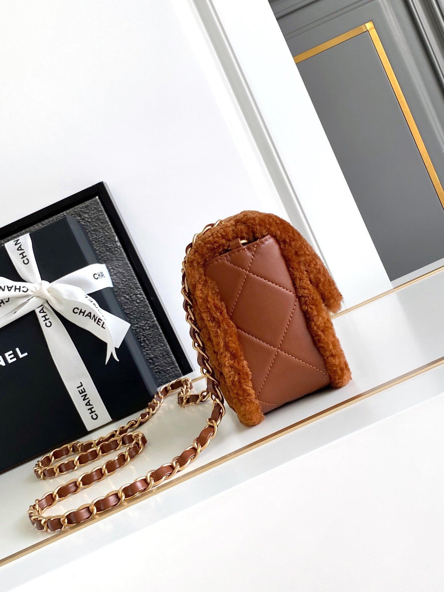 CHANEL 25S FLAP BAG 18 CM IN BROWN WOOL AND LAMBSKIN
