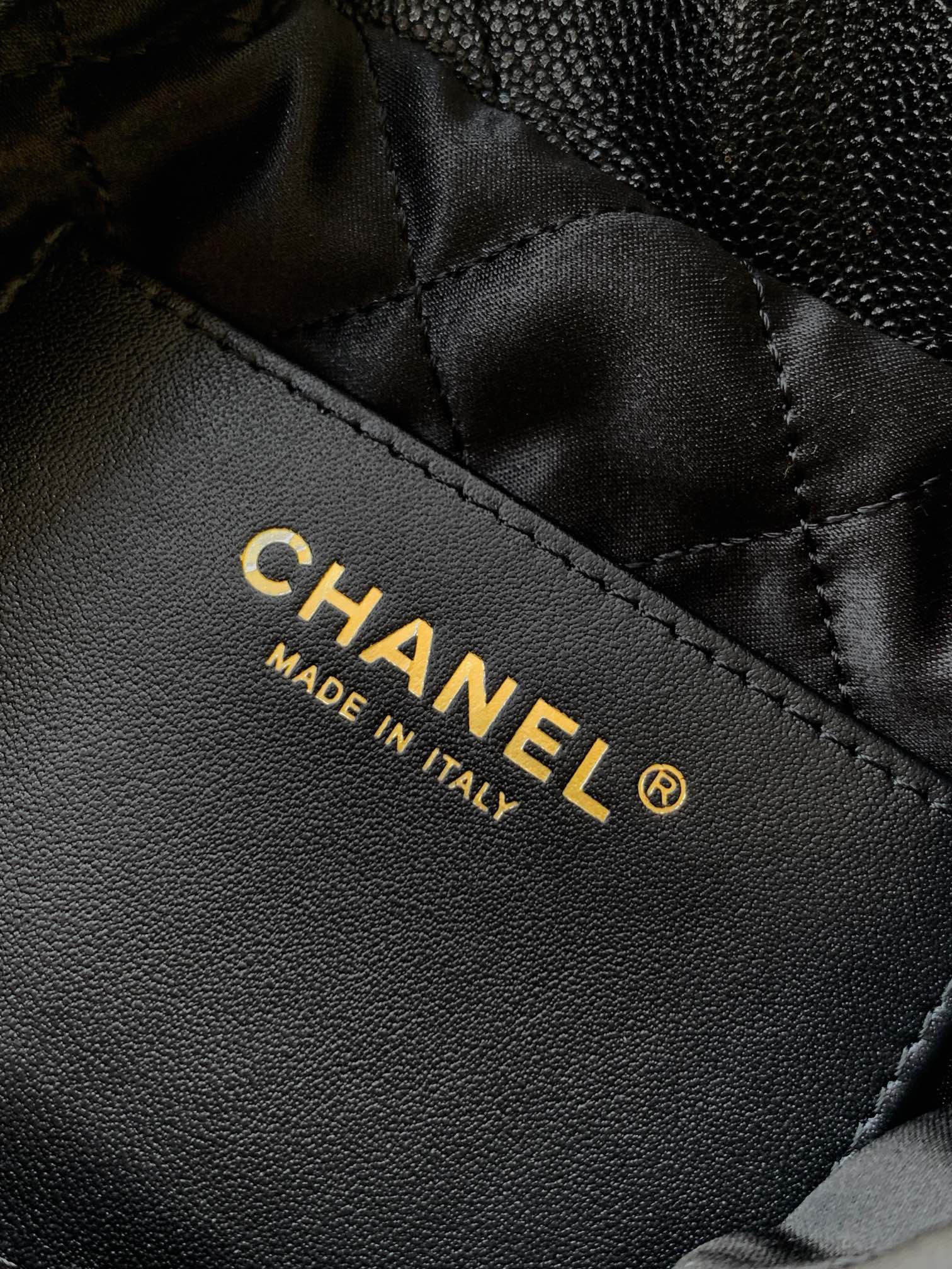 CHANEL BAG 25S 20 CM IN BLACK LAMBSKIN WITH GOLD HARDWARE