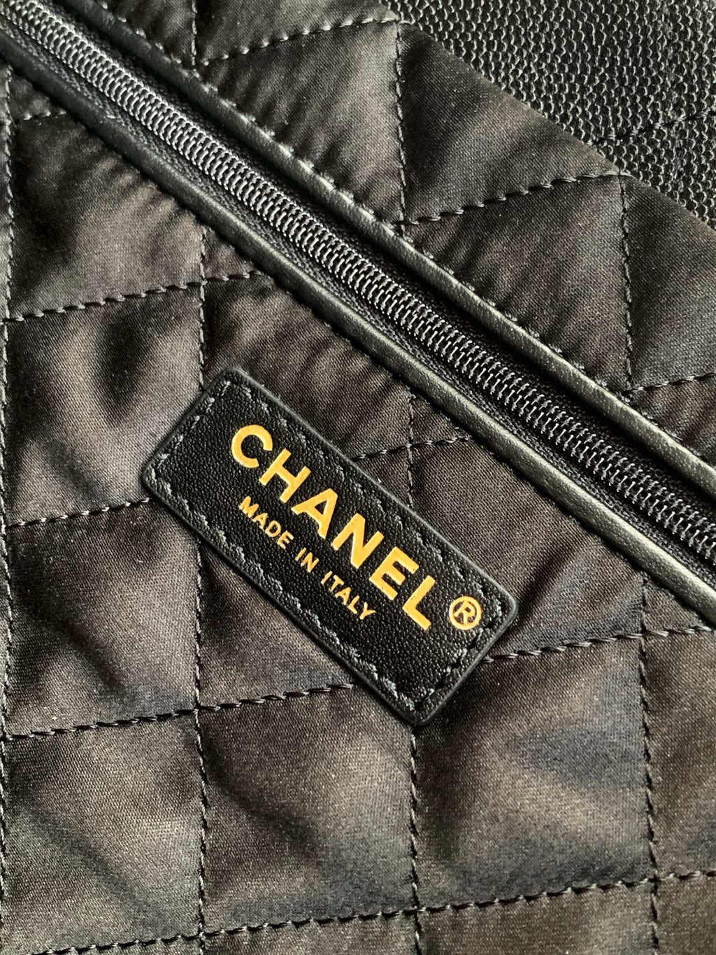 CHANEL BAG 25S 42 CM IN BLACK LAMBSKIN WITH GOLD HARDWARE