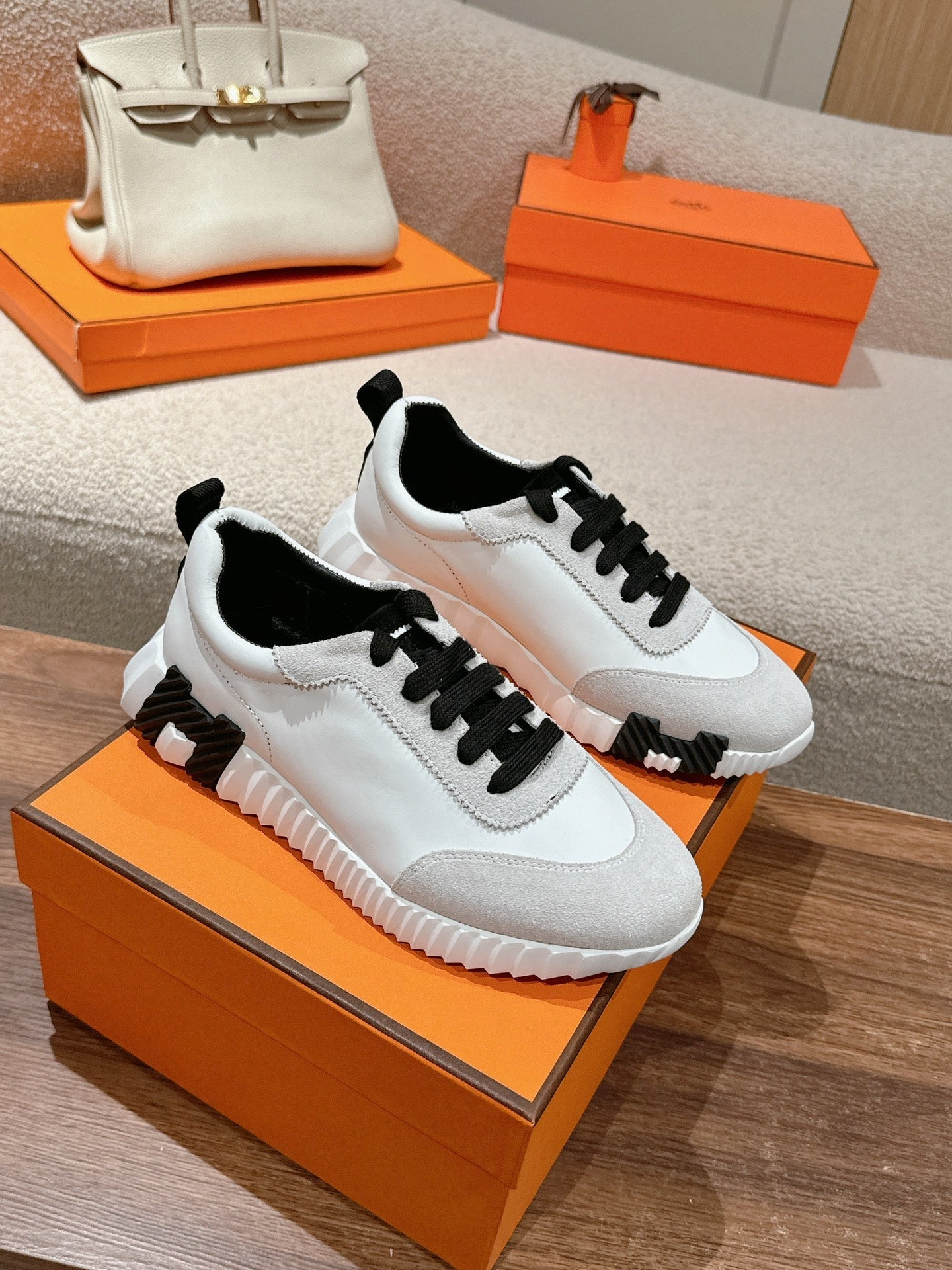 HERMES MAINLAND SNEAKER IN PALE GRAY SUEDE AND WHITE CALFSKIN