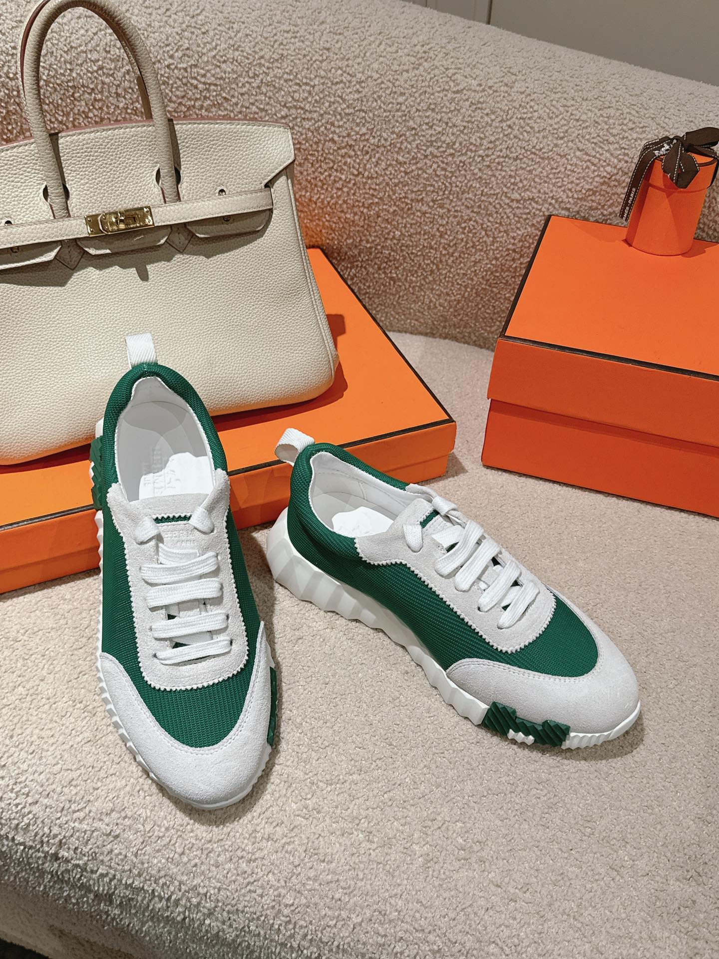 HERMES MAINLAND SNEAKER IN PALE GRAY SUEDE AND FOREST GREEN BREATHABLE MESH FABRIC