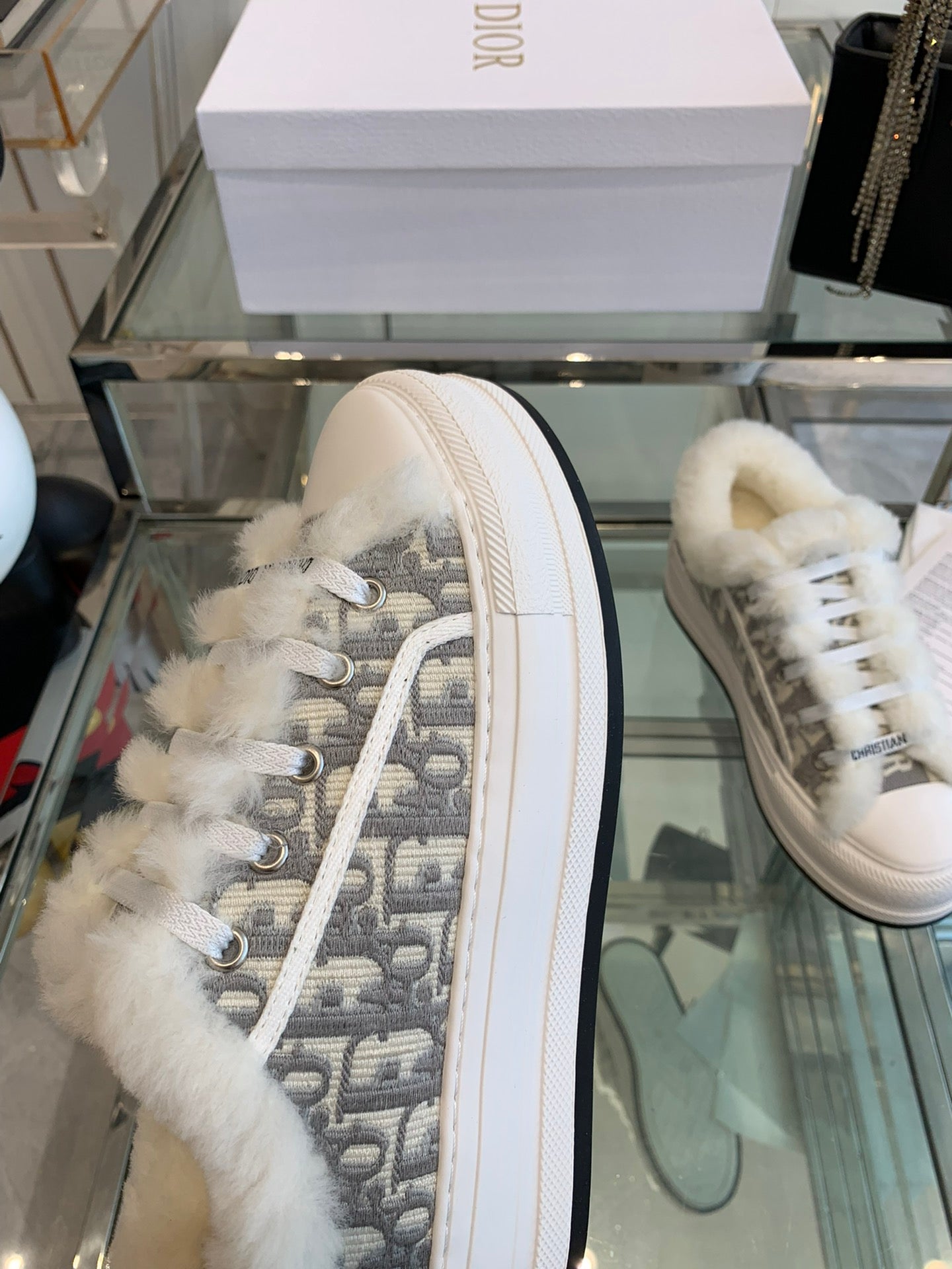 DIOR ALK'N PLATFORM SNEAKER PALE GRAY COTTON EMBROIDERED WITH OBLIQUE MOTIF AND WHITE SHEARLING