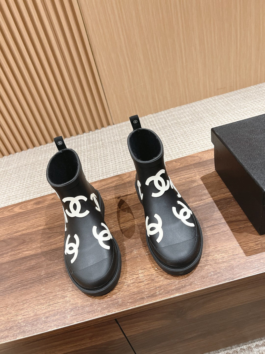 CHANEL RAIN BOOTS BLACK TPU WITH WHITE LOGO