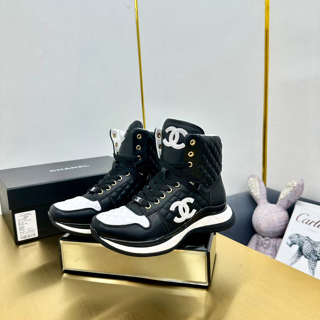 CHANEL ATHLETIC SHOES IN BLACK CALFSKIN