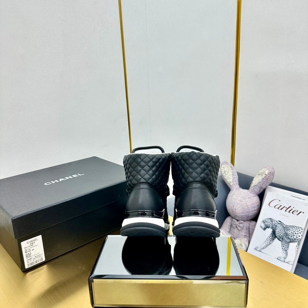 CHANEL ATHLETIC SHOES IN BLACK CALFSKIN