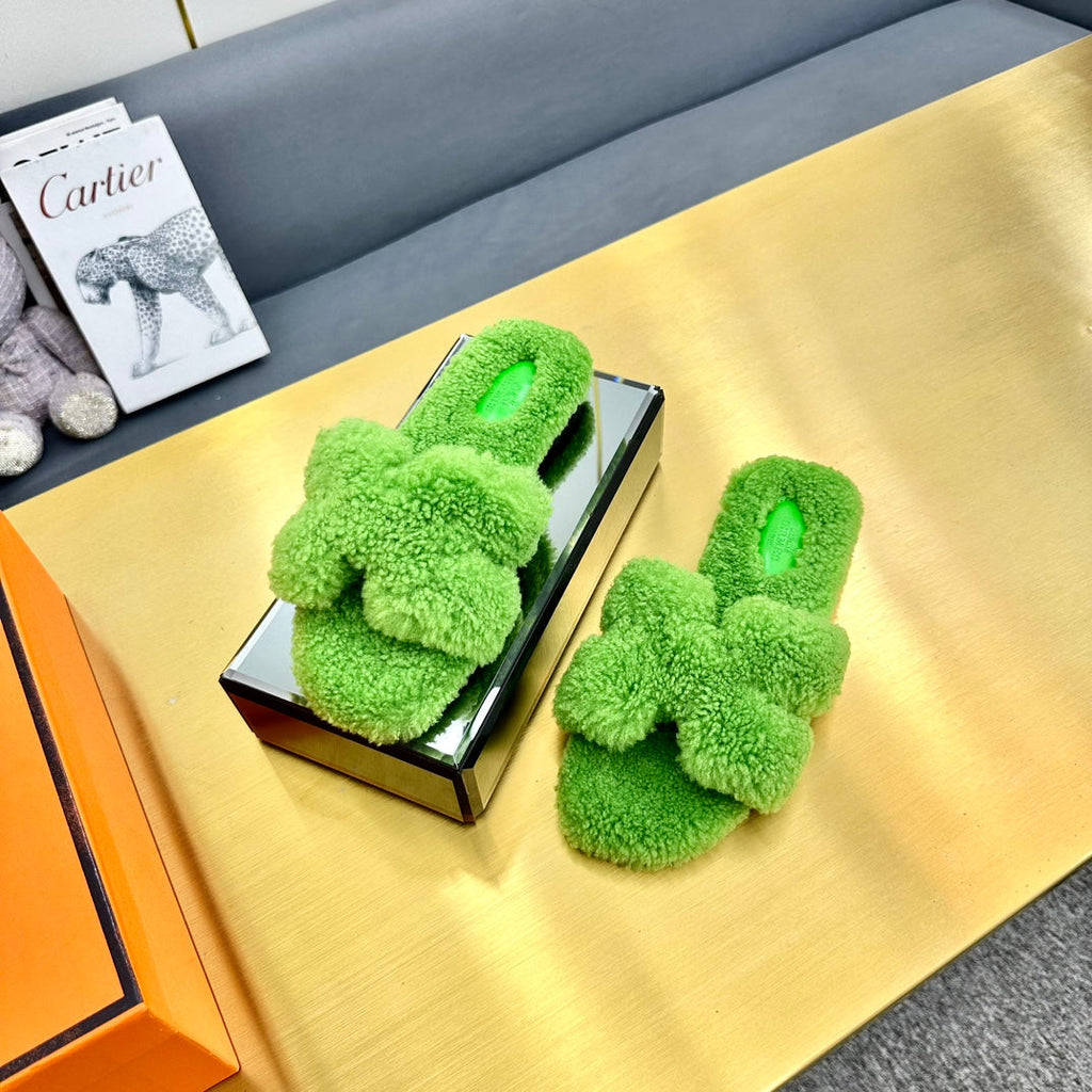HERMES 0RAN SHEARLING SANDALS CHARTREUSE GREEN