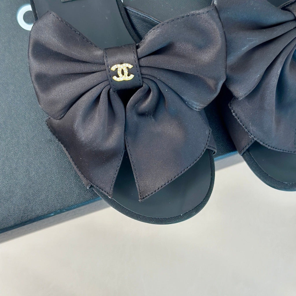 CHANEL Double  big bow flat sandals Sheepskin Black