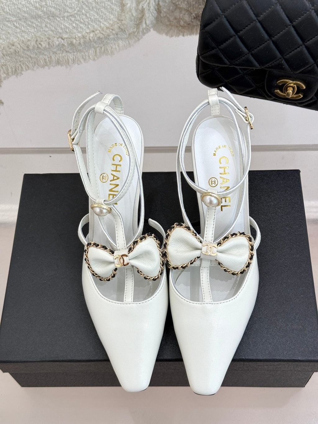 CHANEL CHAIN BOW HIGH HEEL 8 CM SLINGBACKS IN WHITE SUEDE