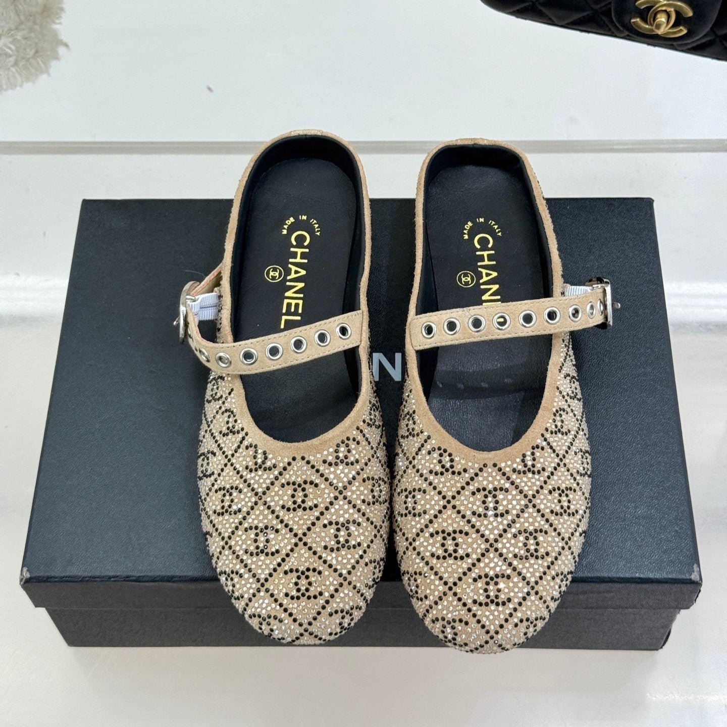 CHANEL FLAT MULES 25SS IN BEIGE EMBELLISHED WITH RHINESTONES