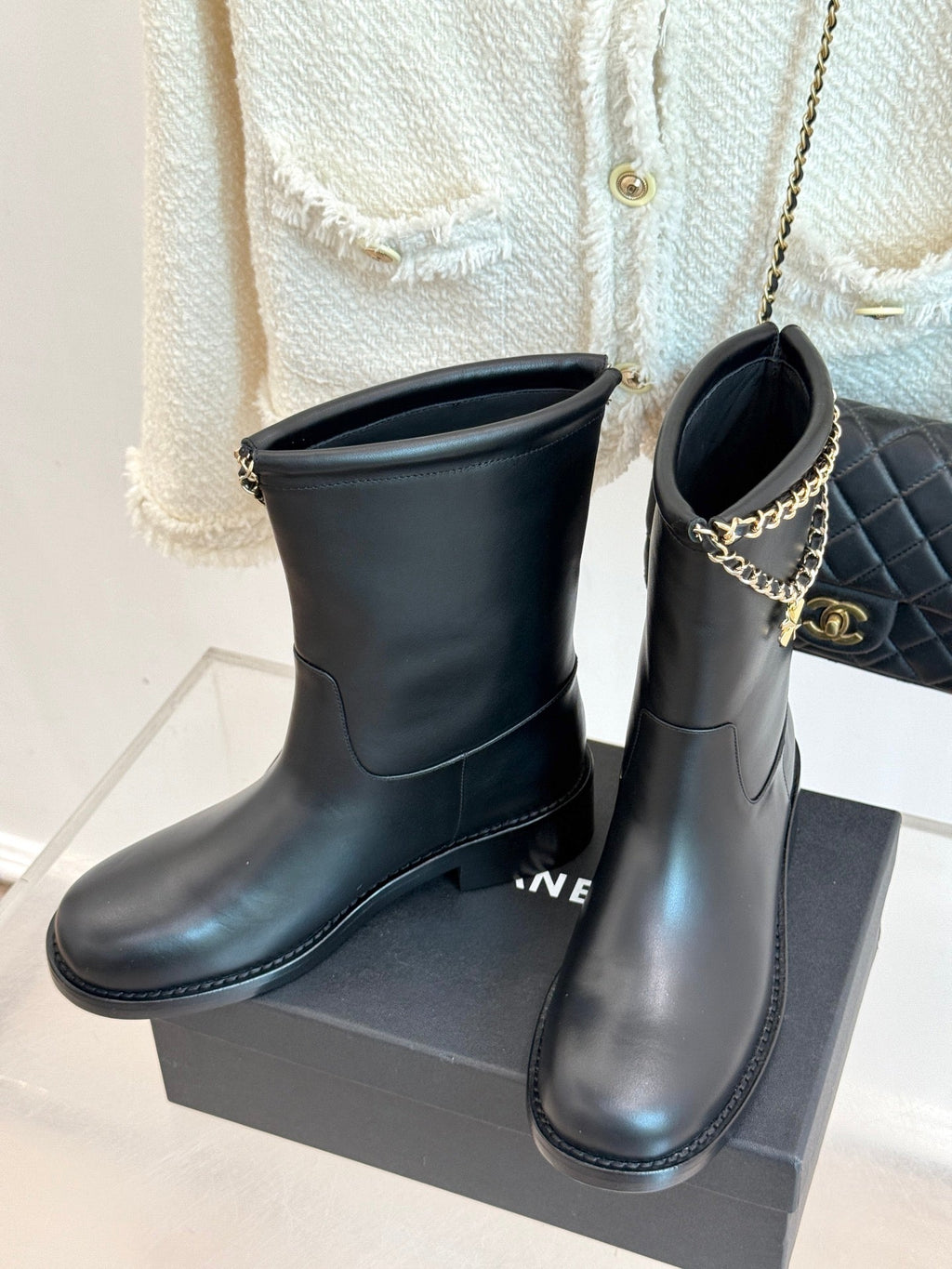 CHANEL SHORT BOOTS IN BLACK CALFSKIN
