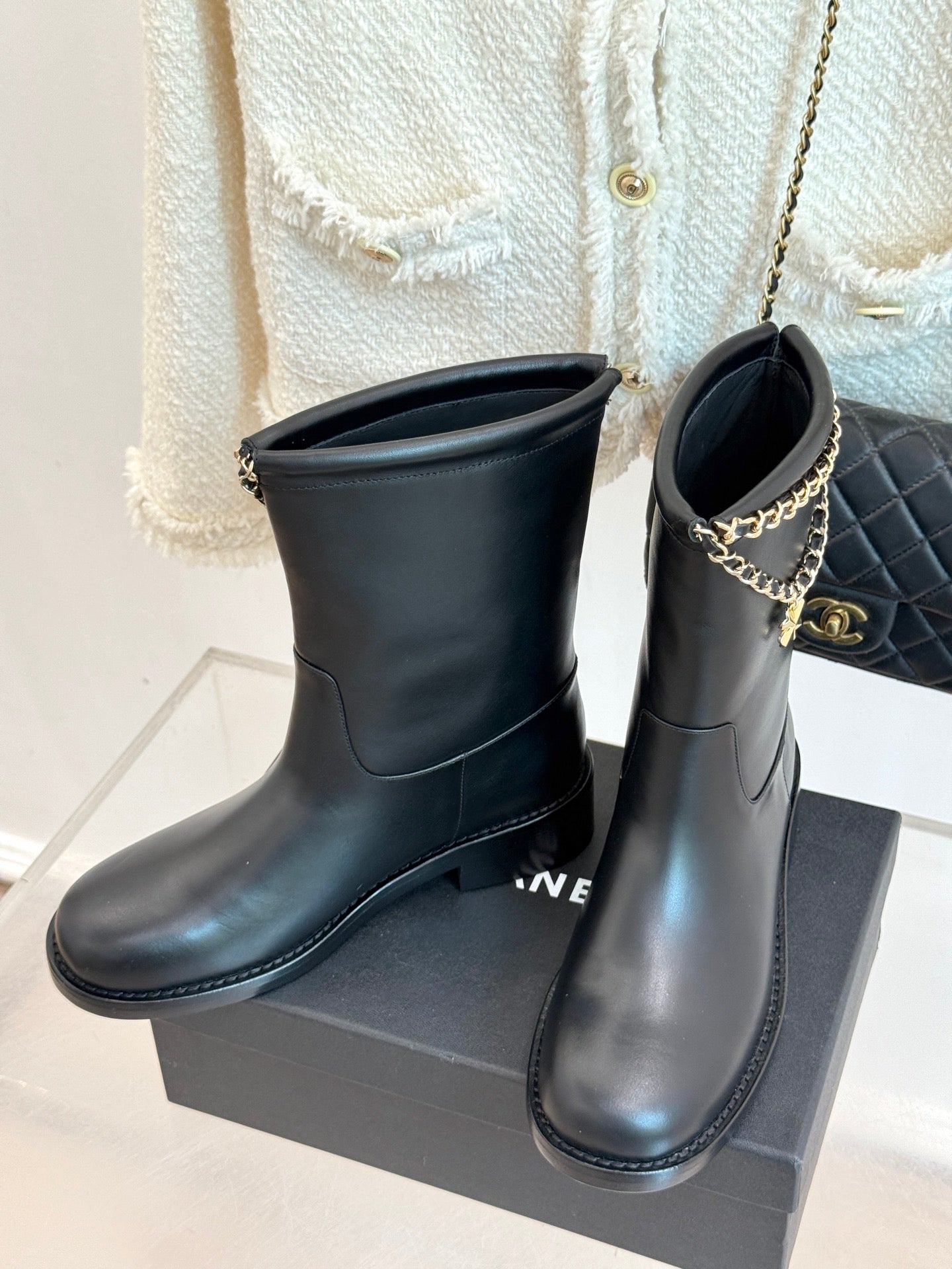 CHANEL SHORT BOOTS IN BLACK CALFSKIN