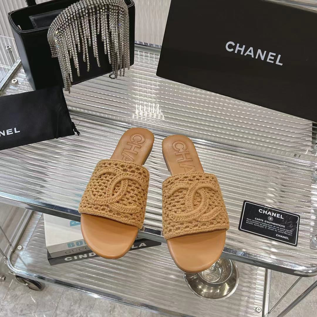 CHANEL SLIPPERS CARAMEL BROWN SHEEPSKIN