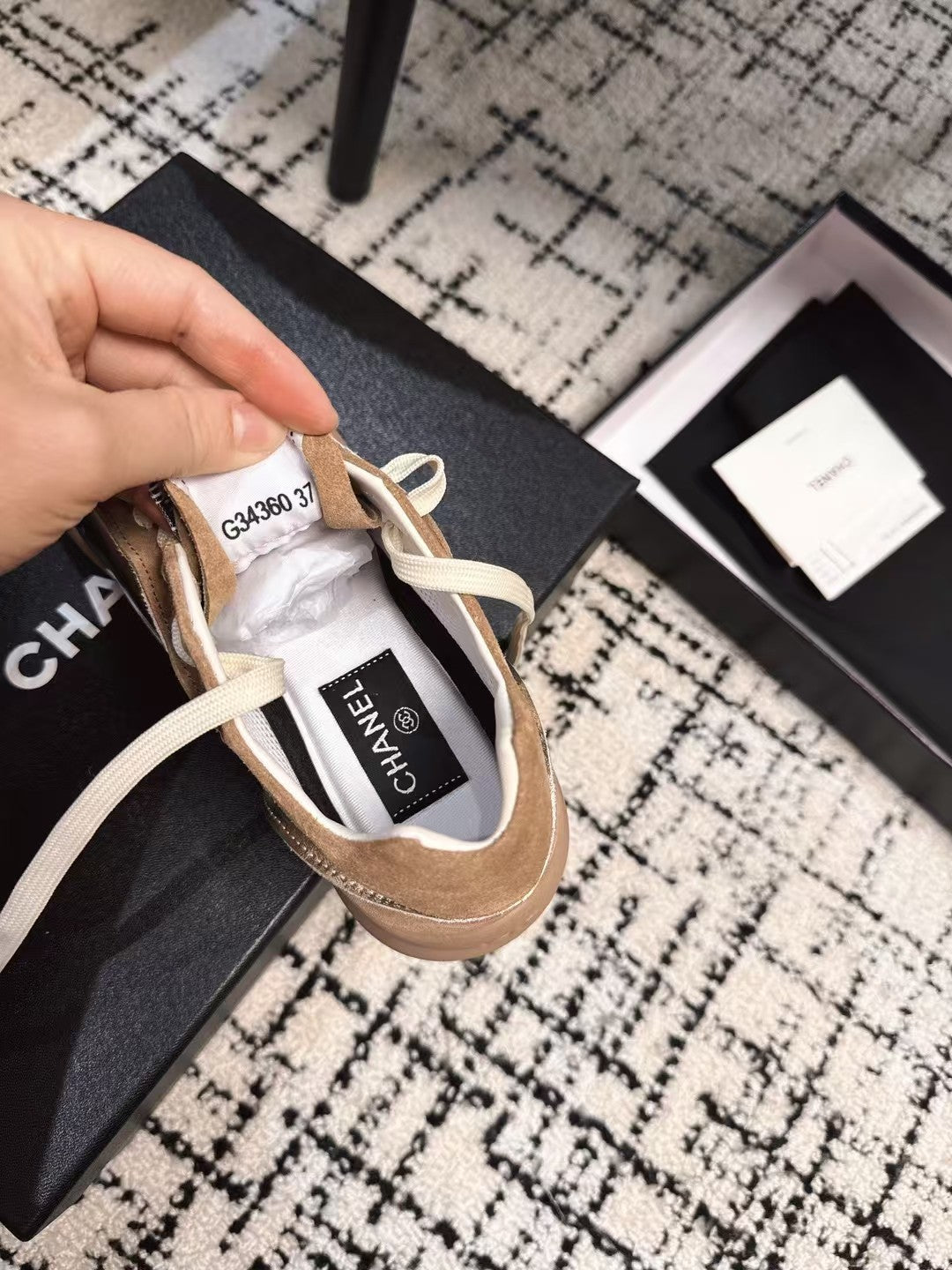 CHANEL CLASSIC SNEAKERS IN PERU BROWN SHEEPSKIN AND SUEDE