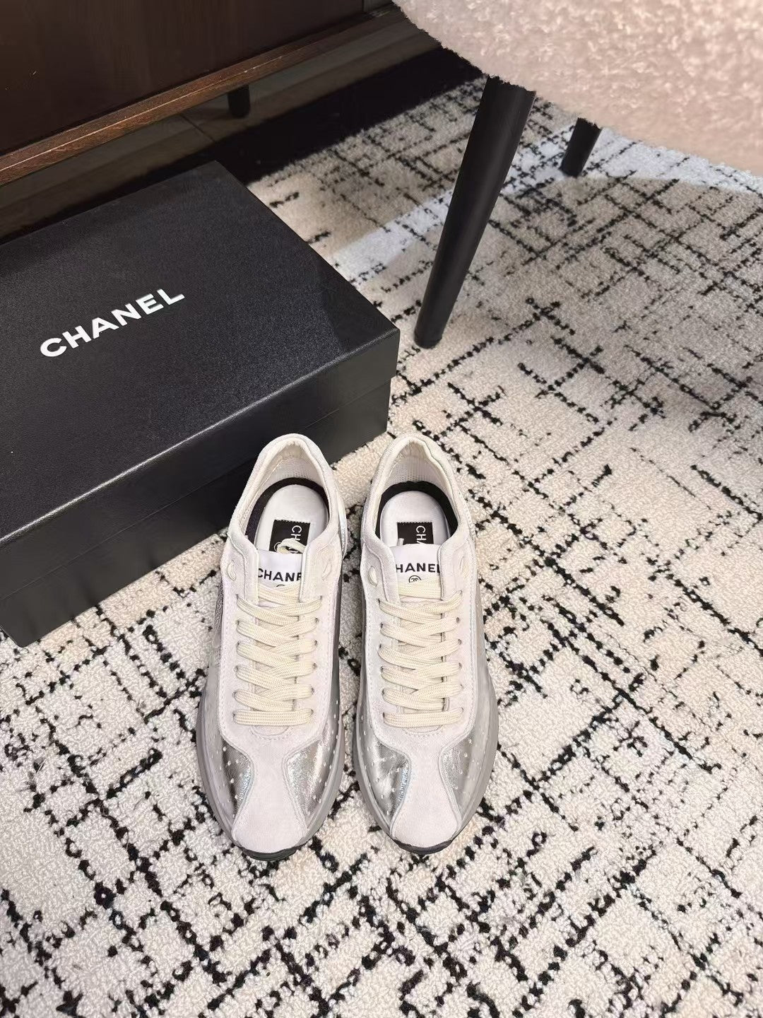 CHANEL CLASSIC SNEAKERS IN SILVER SHEEPSKIN