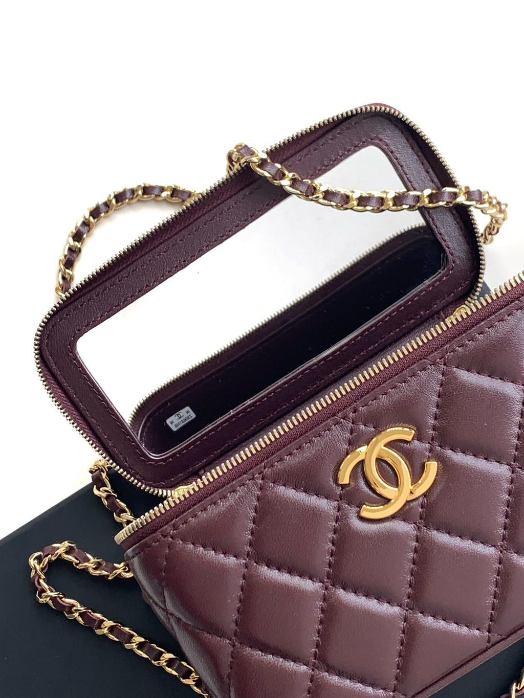CHANEL SMALL VANITY CASE WITH HANDLE 17 IN WINE RED LAMBSKIN GOLD HARDWARE
