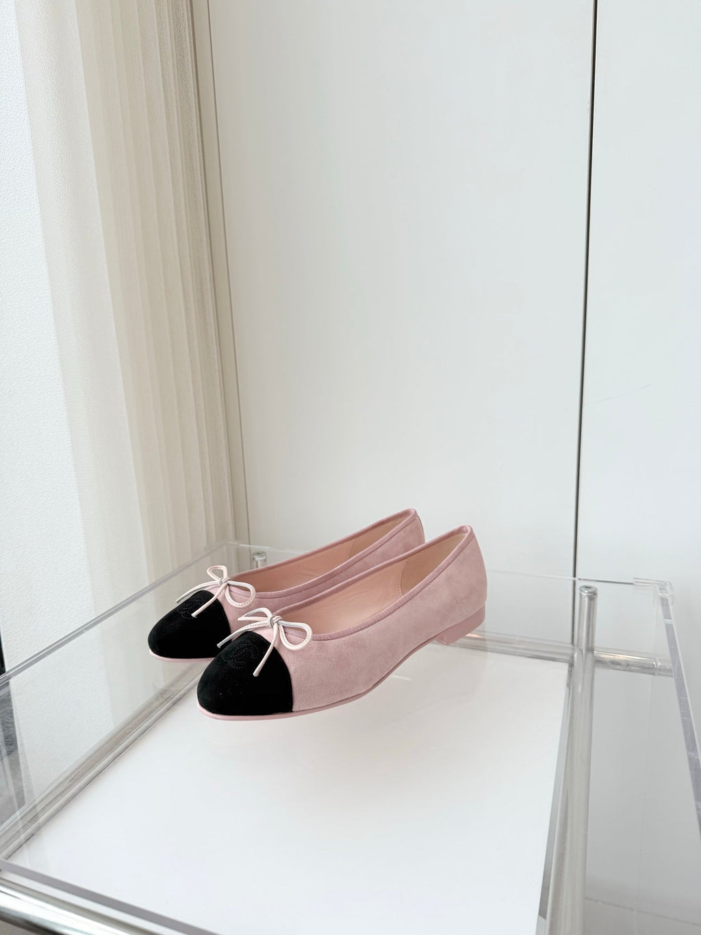 CHANEL BALLET FLAT IN BABY PINK MIX BLACK SUEDE