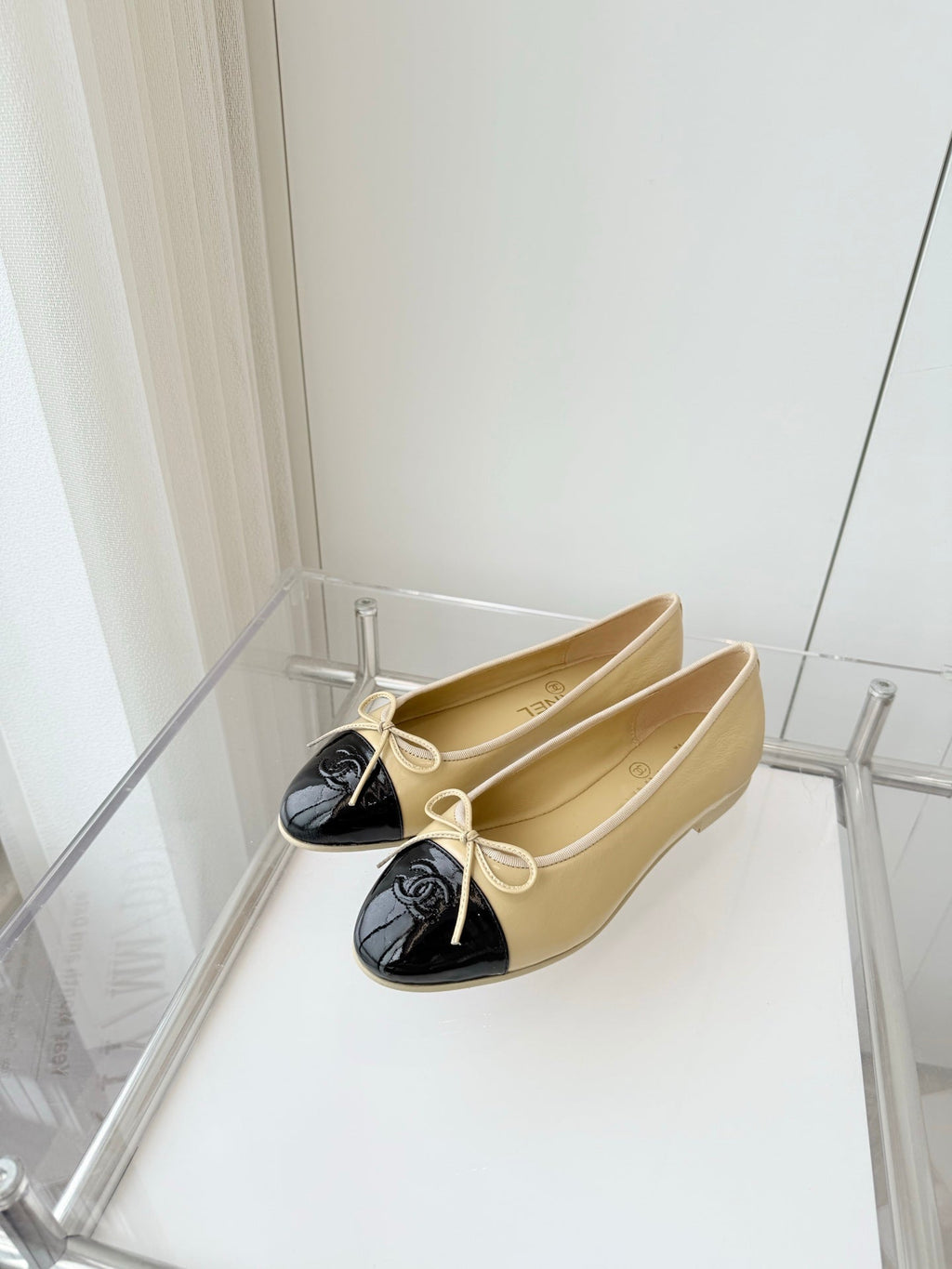 CHANEL BALLET FLAT IN FLAX YELLOW MIX BLACK CALFSKIN