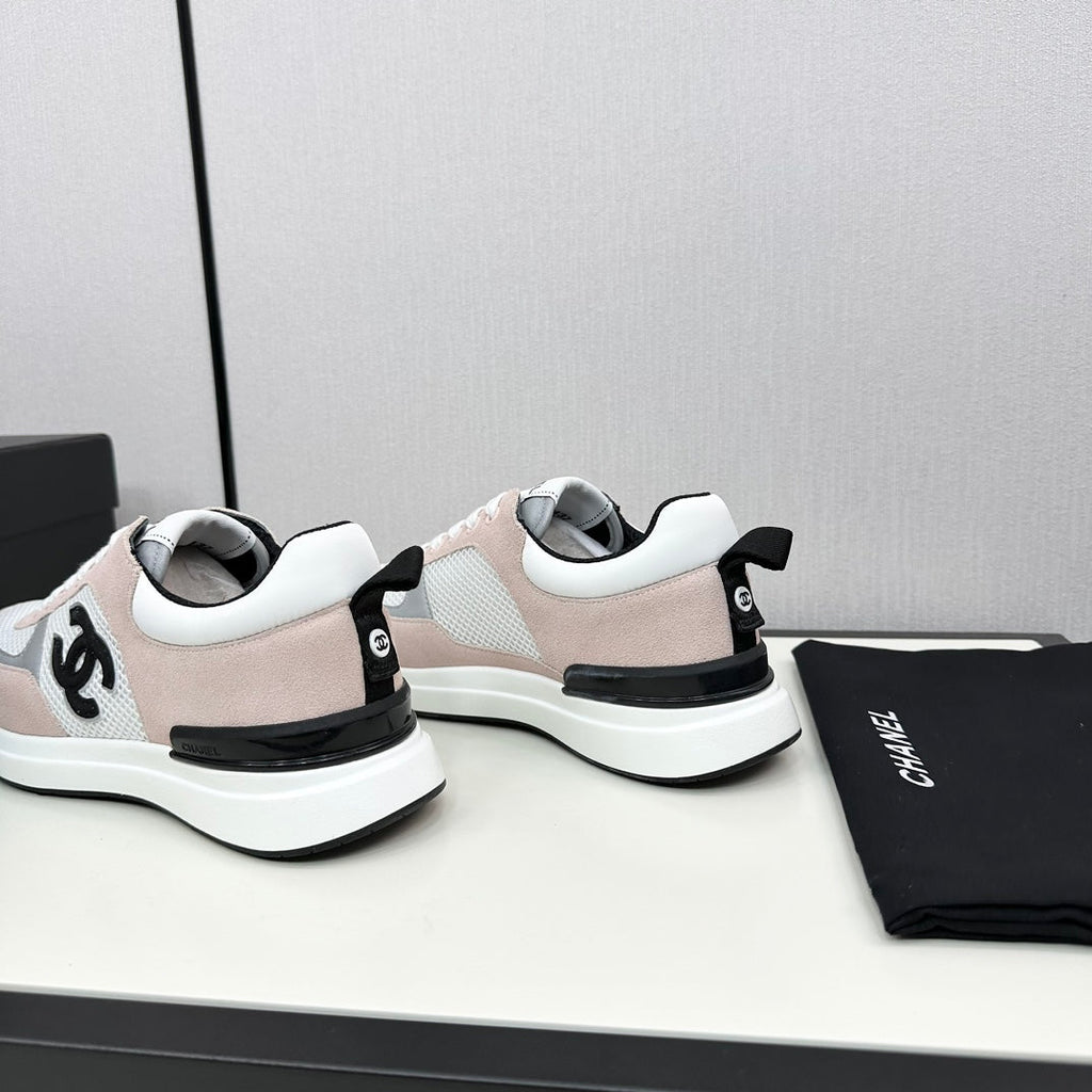 CHANEL SNEAKER IN LIGHT PINK SUEDE AND WHITE BREATHABLE MESH