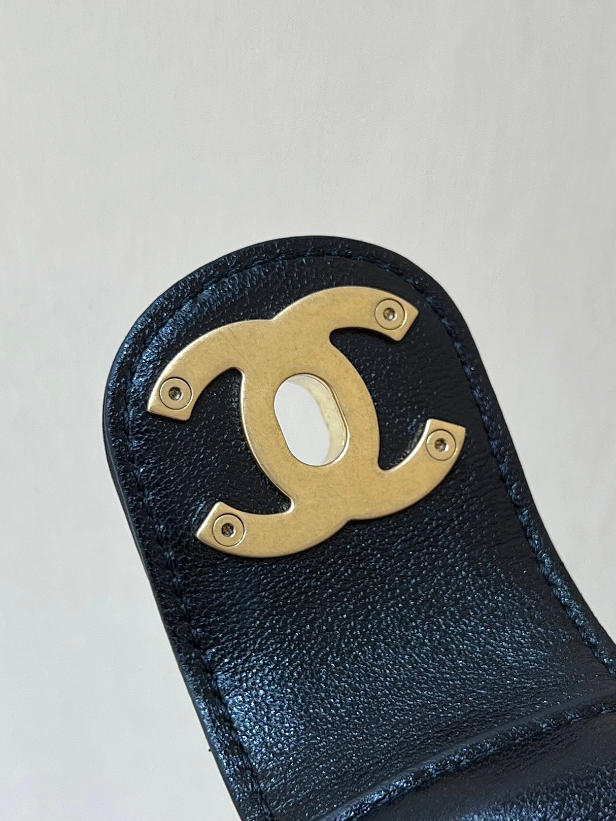 CHANEL QUILTED LARGE HOBO BAG 35 IN BLACK LAMBSKIN GOLD HARDWARE
