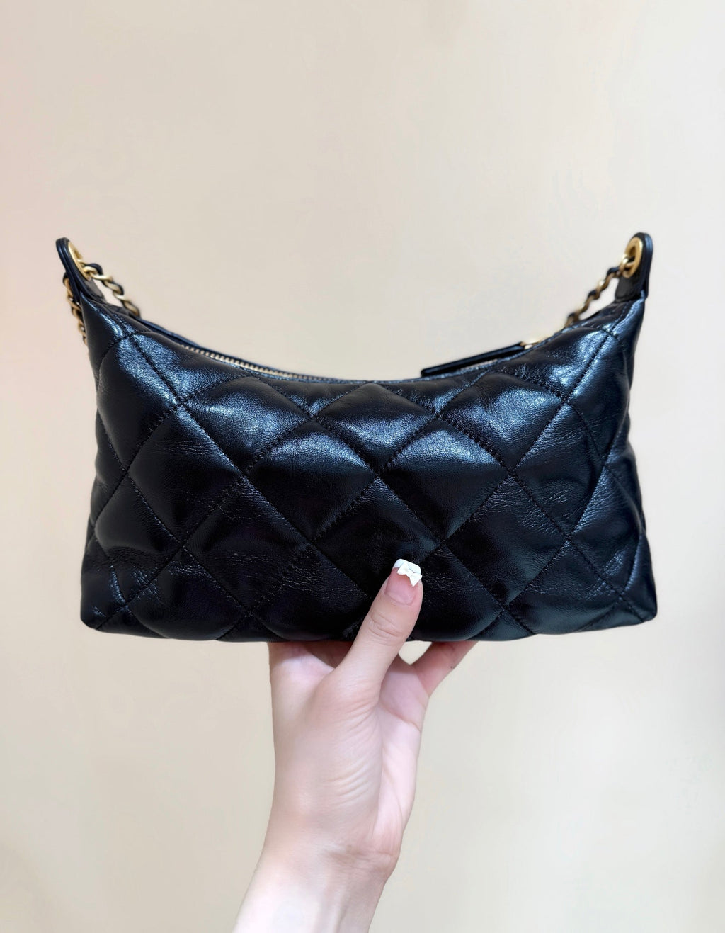 CHANEL QUILTED HOBO SHOULDER BAG 26 IN BLACK GLOSSY LAMBSKIN