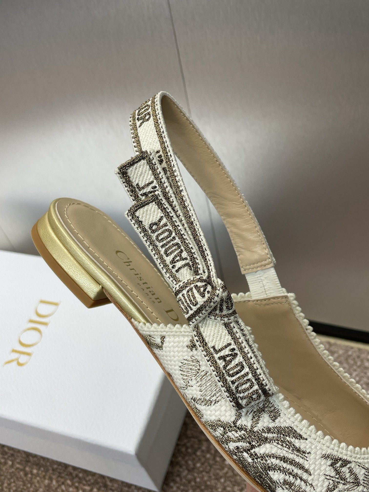 DIOR J'A SLINGBACK PUMP WHITE AND GOLD-TONE MILLEFIORI JACQUARD