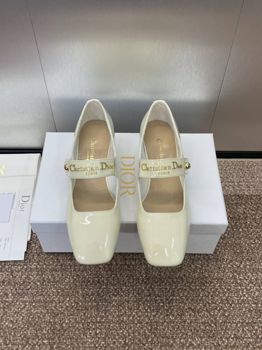 DIOR MEDIUM 35 MM HEEL PUMP IN WHITE PATENT CALFSKIN