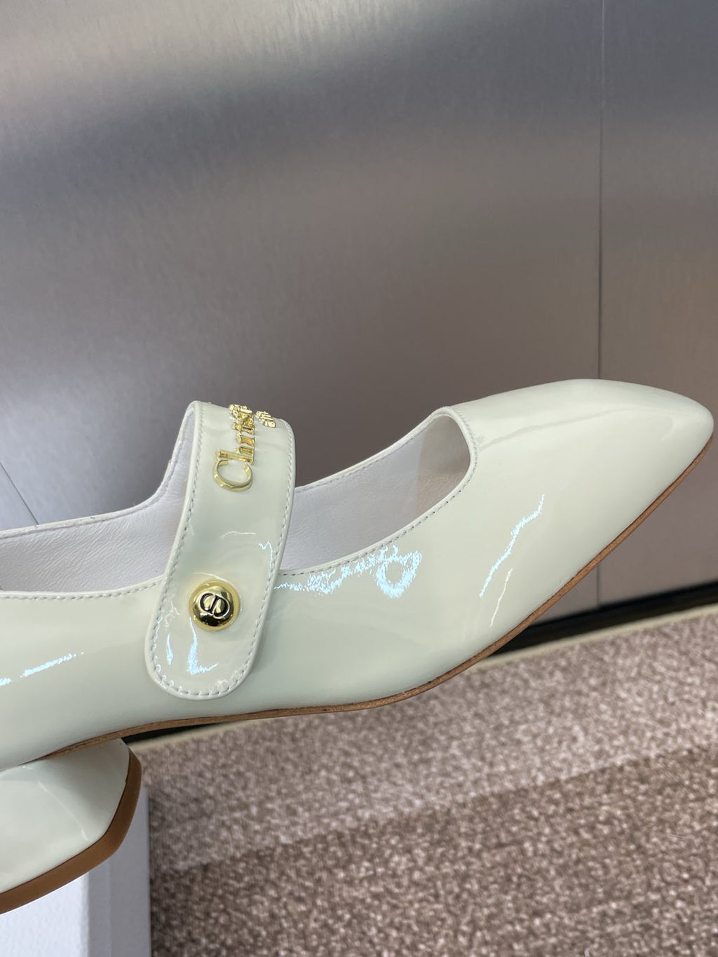 DIOR MEDIUM 35 MM HEEL PUMP IN WHITE PATENT CALFSKIN