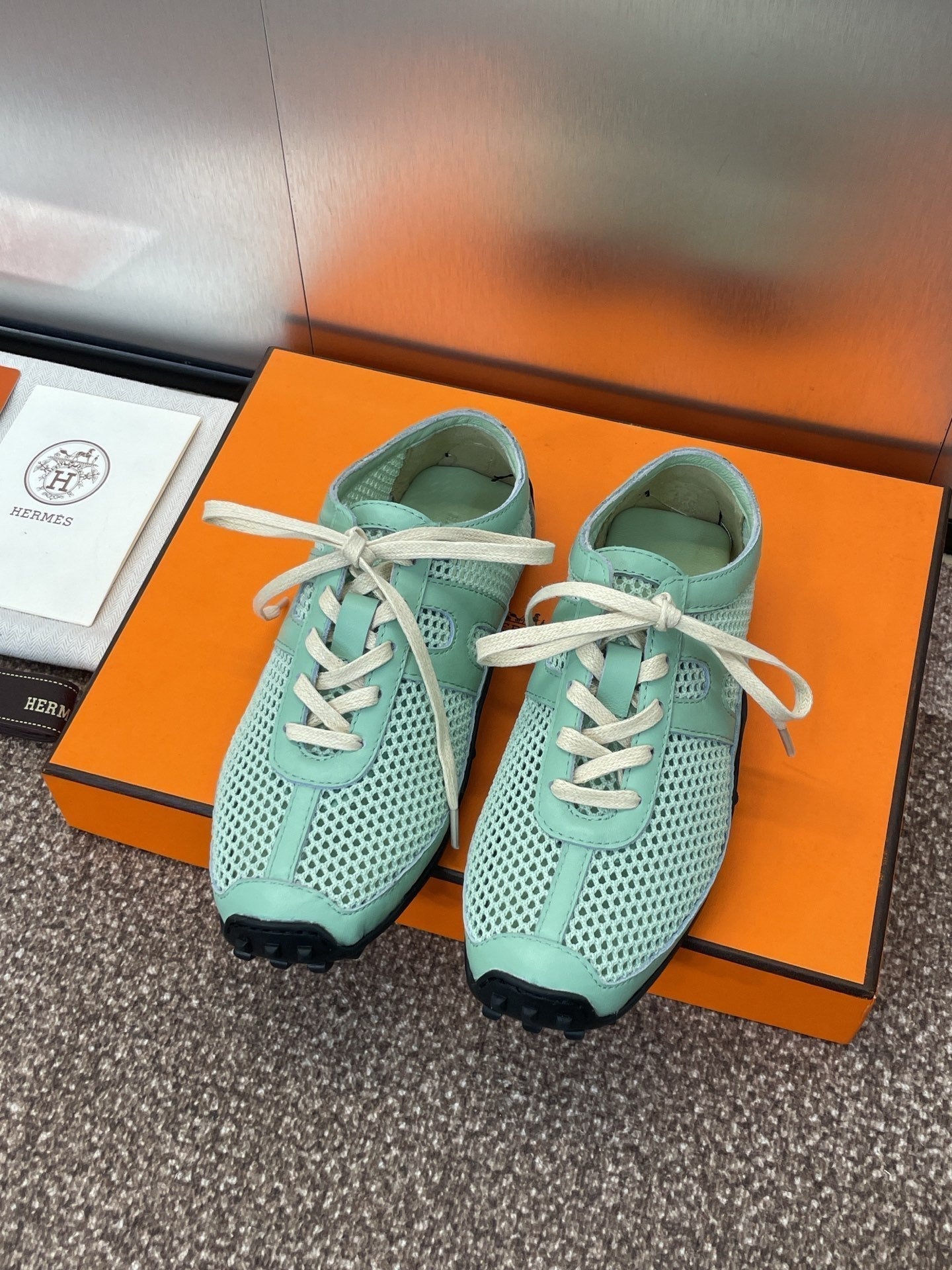 HERMES KIGA SNEAKER IN GREEN MINT CROCHET KNIT AND CALFSKIN