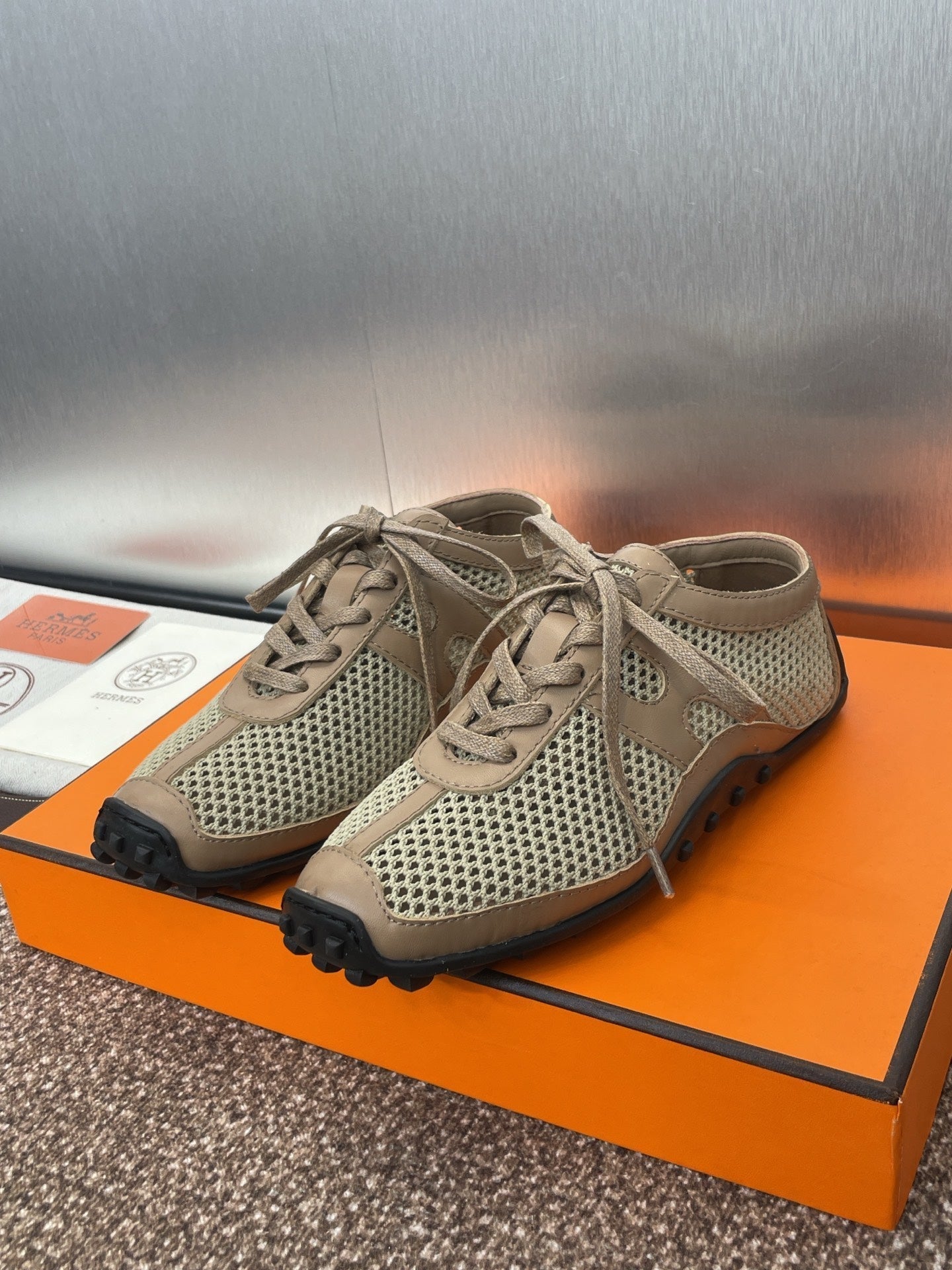 HERMES KIGA SNEAKER IN MOCHA BROWN CROCHET KNIT AND CALFSKIN