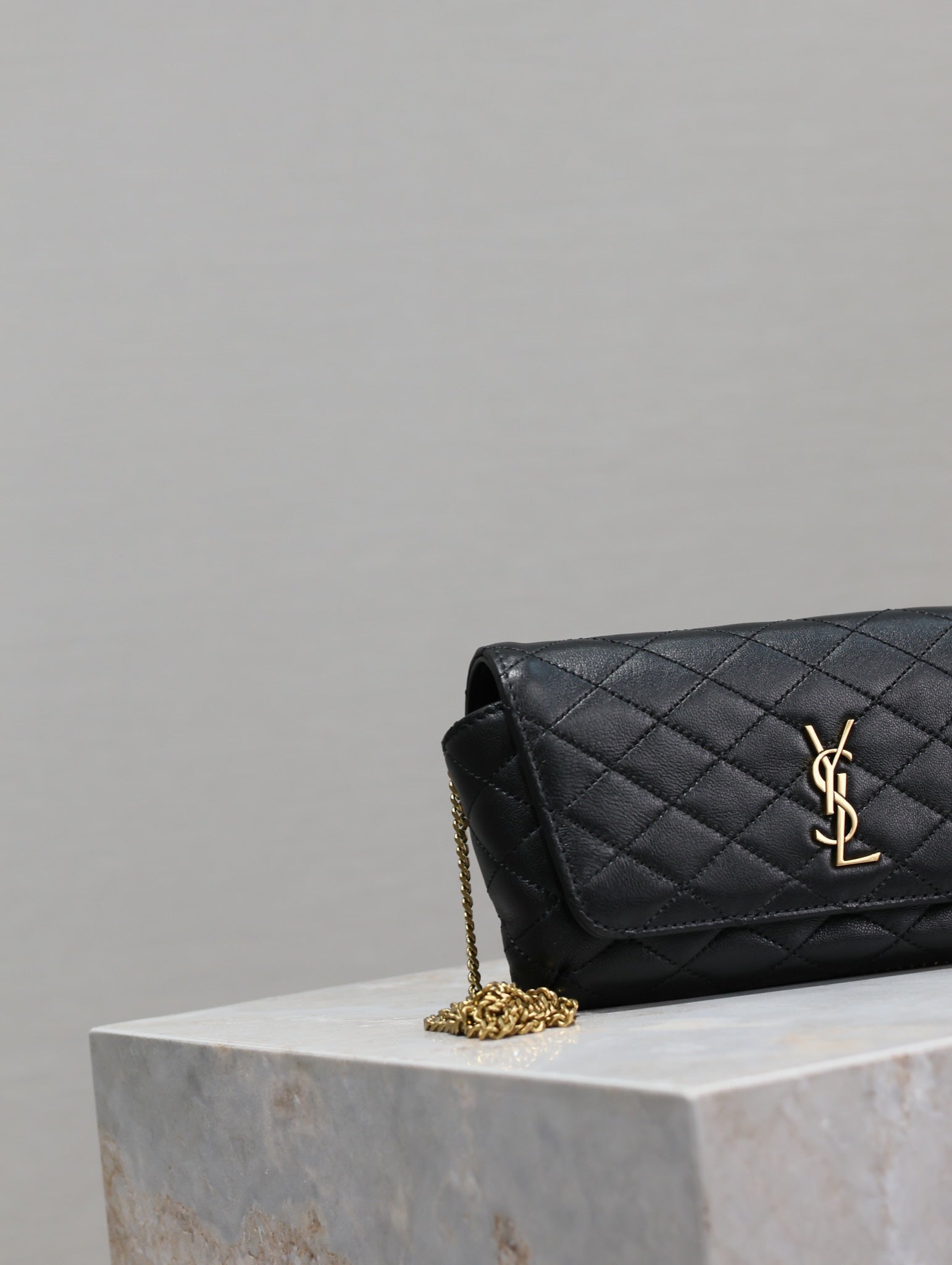 YSL 25S SAINT LAURENT GABY 19 IN BLACK QUILTED CALFSKIN GOLD HARDWARE