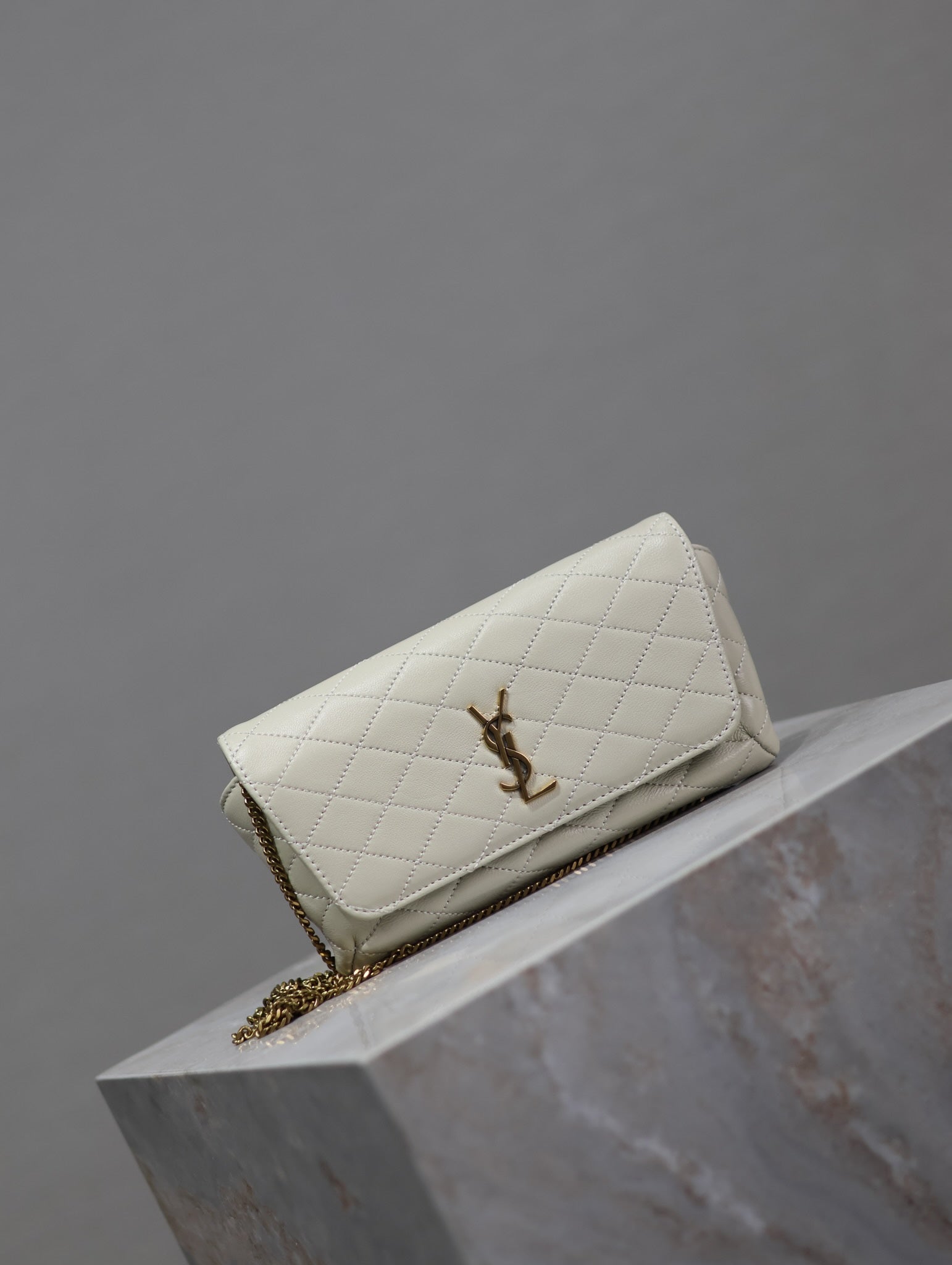 YSL 25S SAINT LAURENT GABY 19 IN BLANC VINTAGE QUILTED CALFSKIN GOLD HARDWRE