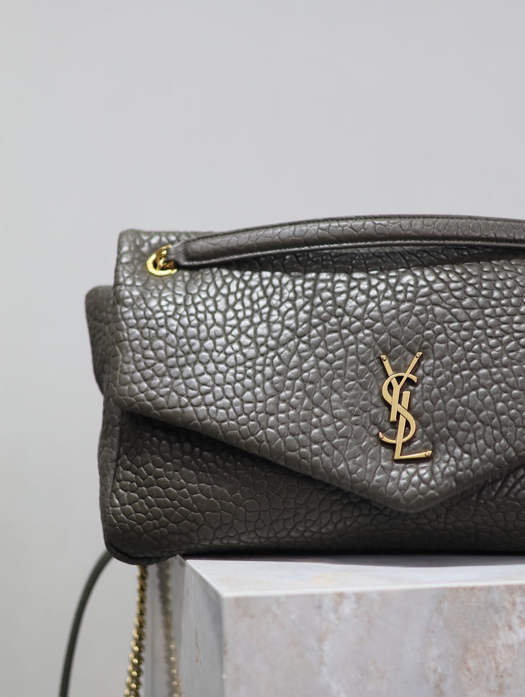 YSL 25S CALYPSO BAG 38 IN ARMY GREEN GRAINED LAMBSKIN GOLD HARDWRE