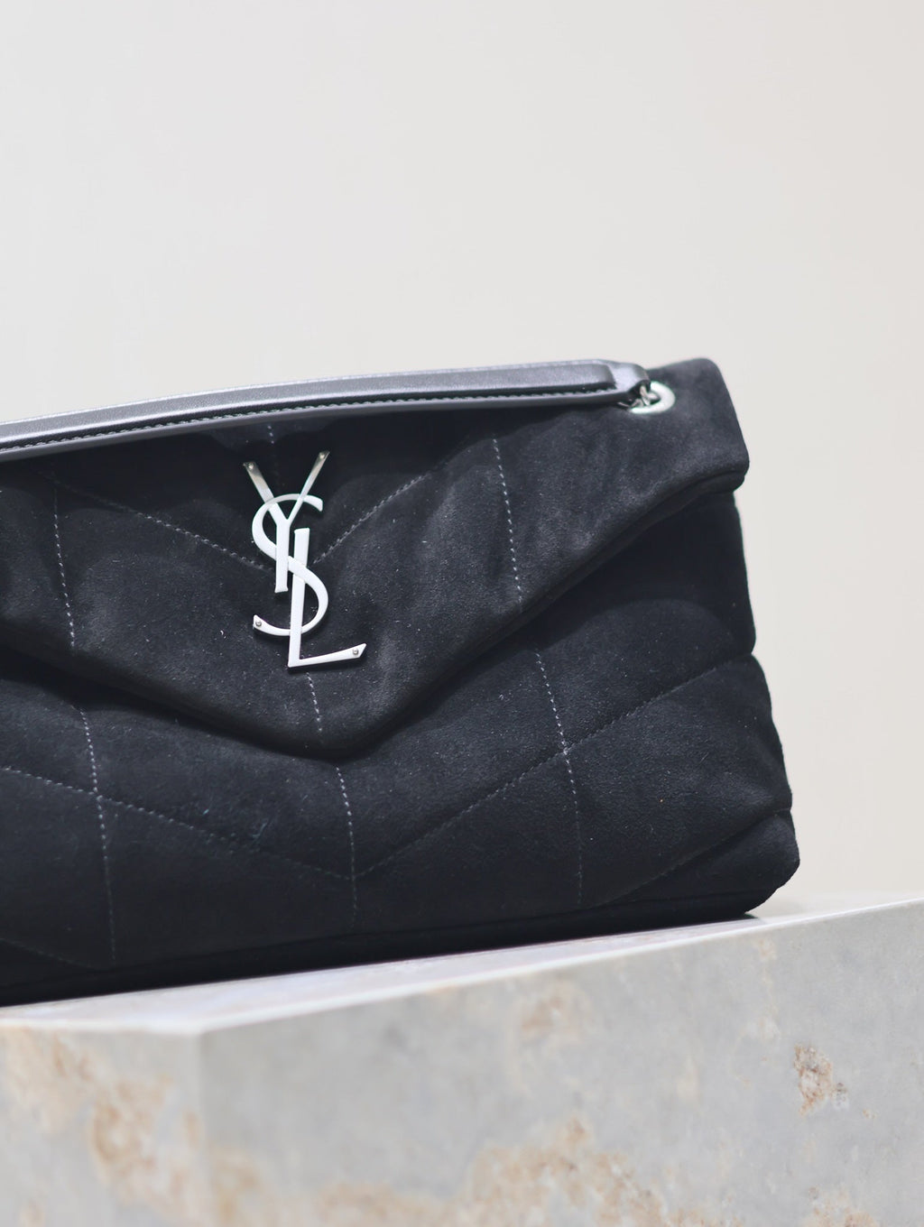 YSL 25S LOULOU PUFFER MM 29 IN BLACK SUEDE SILVER HARDWARE