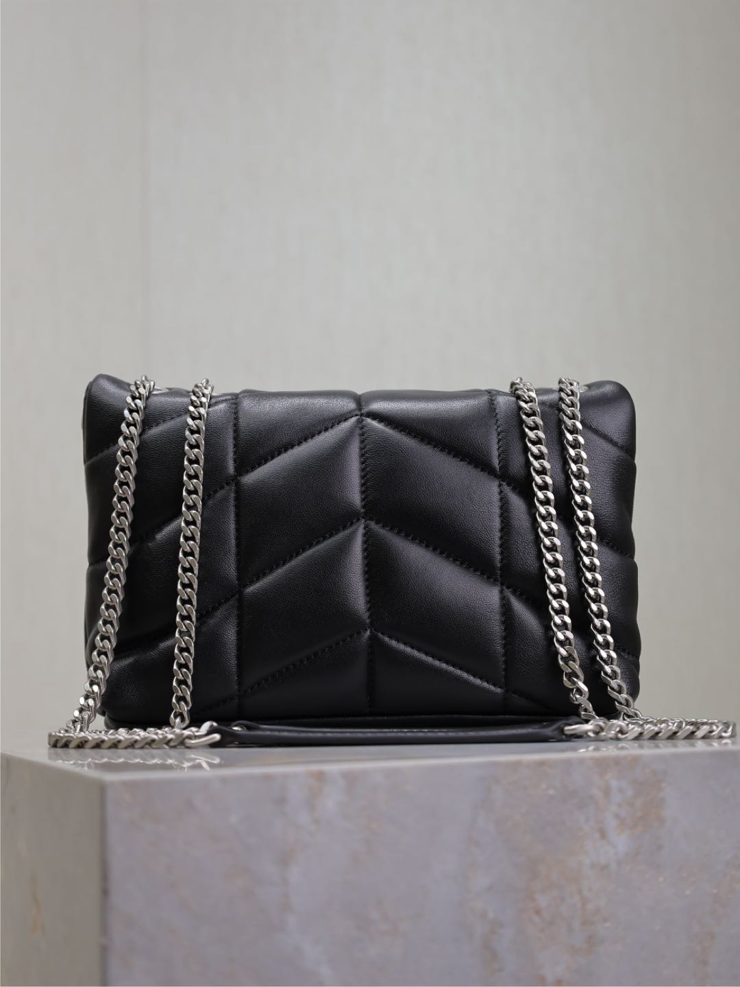 YSL 25S LOULOU PUFFER MINI 23 IN BLACK CALFSKIN SILVER HARDWARE