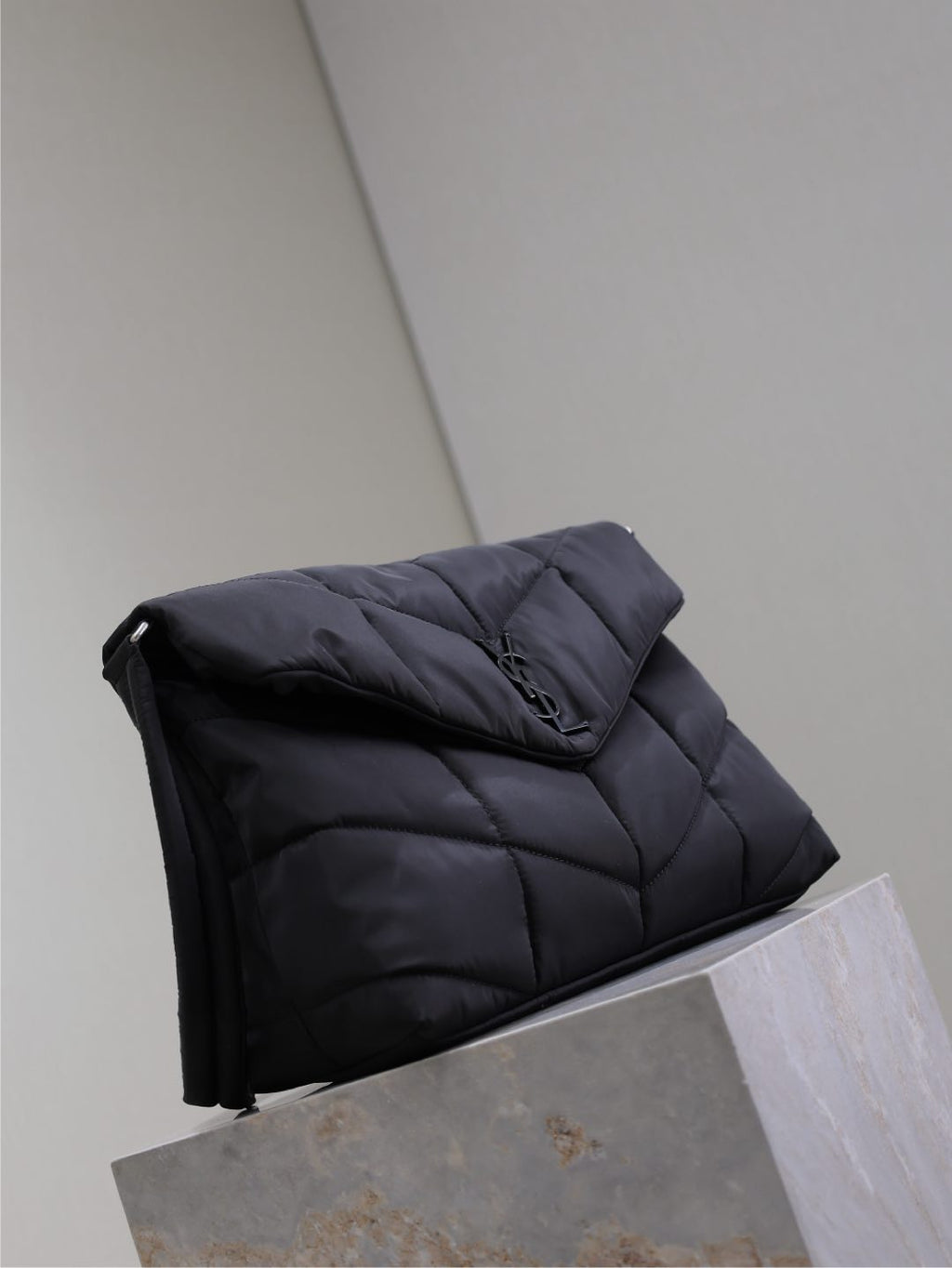 YSL 25S LOULOU PUFFER BAG 34 IN BLACK NYLON BLACK HARDWRE
