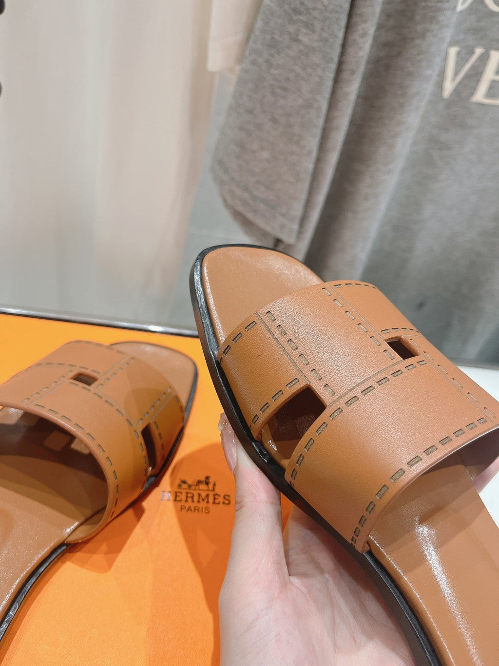 HERMES Idioma Sandal Tan Calfskin