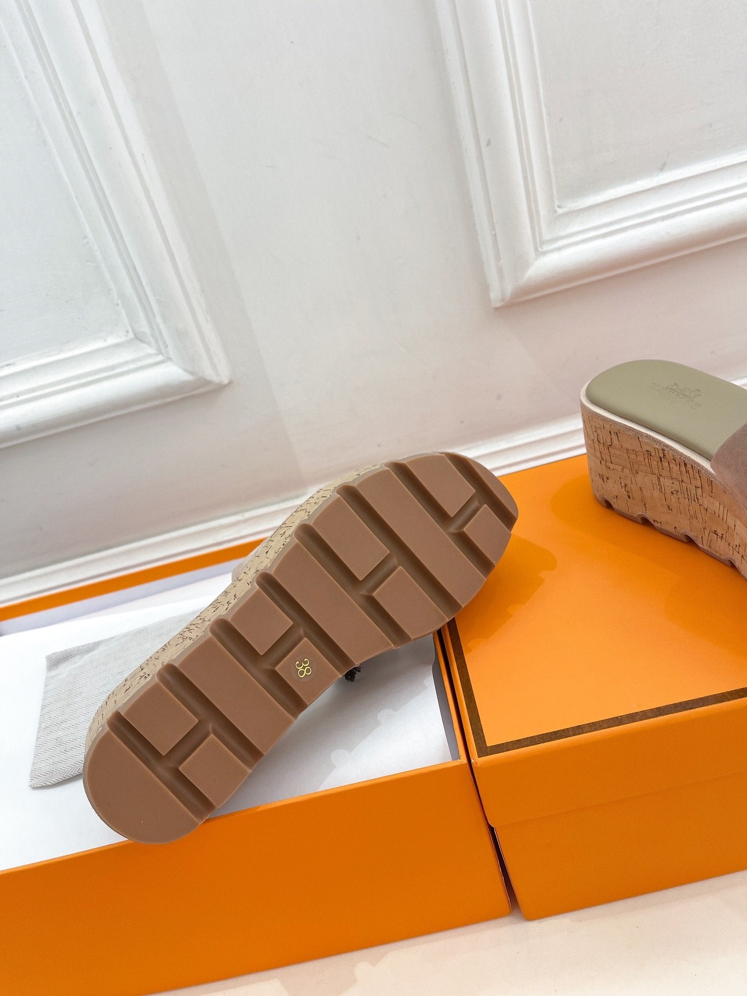 HERMES Eze 30 Sandal Light Brown Suede