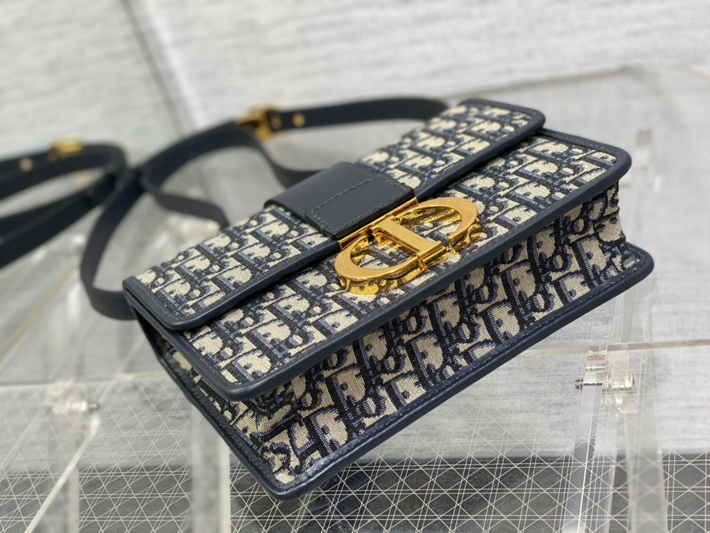 DIOR 30 MONTAIGNE 24CM BLUE OBLIQUE EMBROIDERY